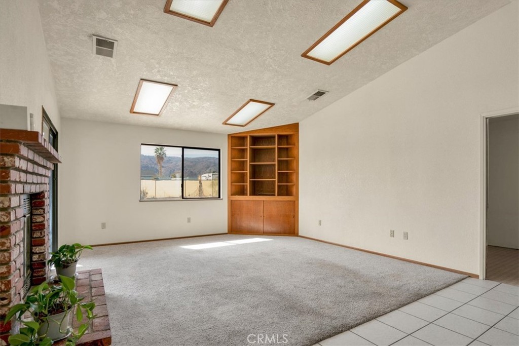 72775 2 Mile Road Twentynine Palms, CA 92277 - Photo 10 of 55 a view of an empty room with a window