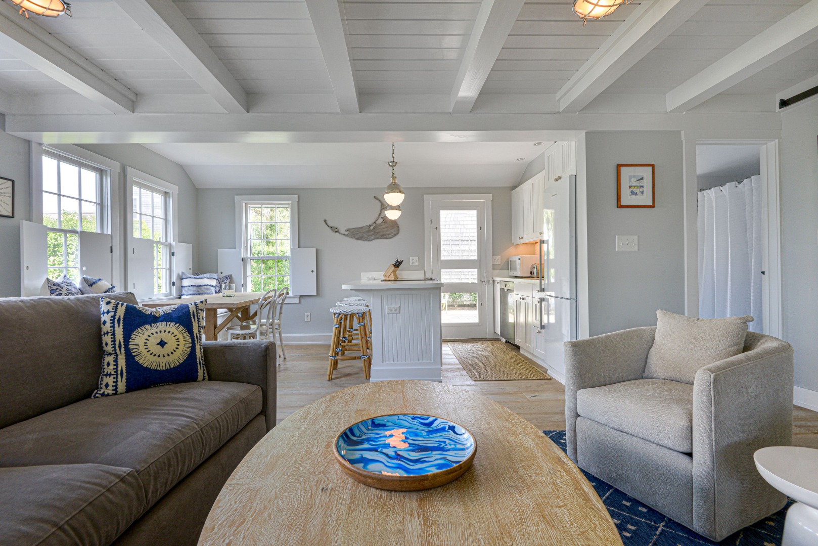 8 North Gully Road Nantucket, MA 02554 - Photo 9 of 38 Gallery Image 9