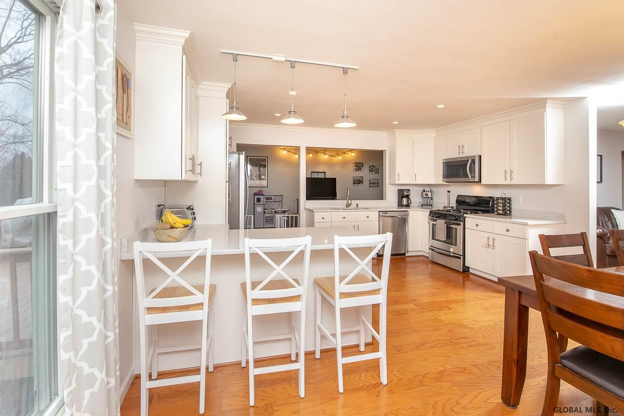 368 Vly Road Colonie, NY 12309 - Photo 13 of 48 Photo 14