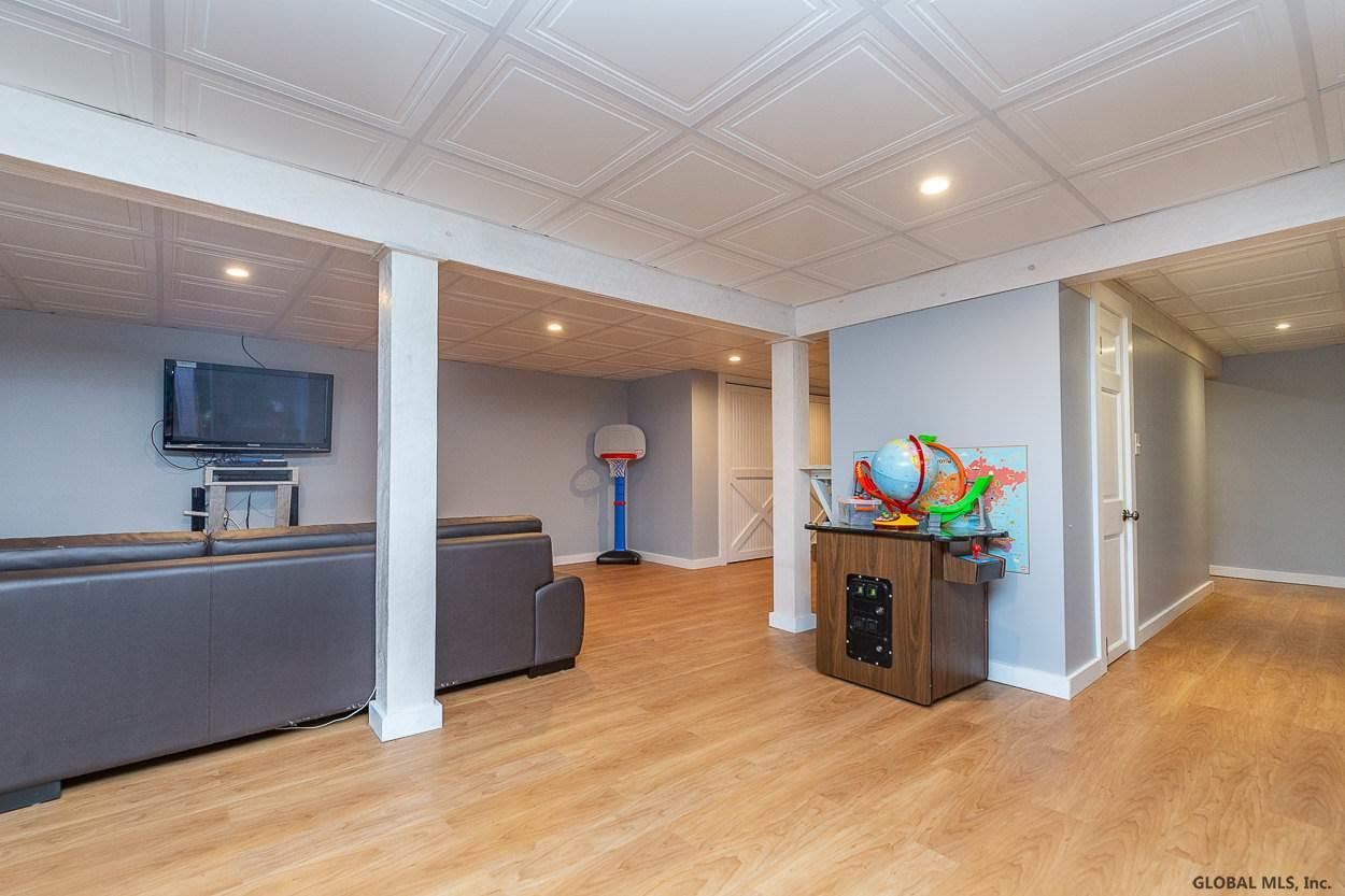 368 Vly Road Colonie, NY 12309 - Photo 39 of 48 Photo 40