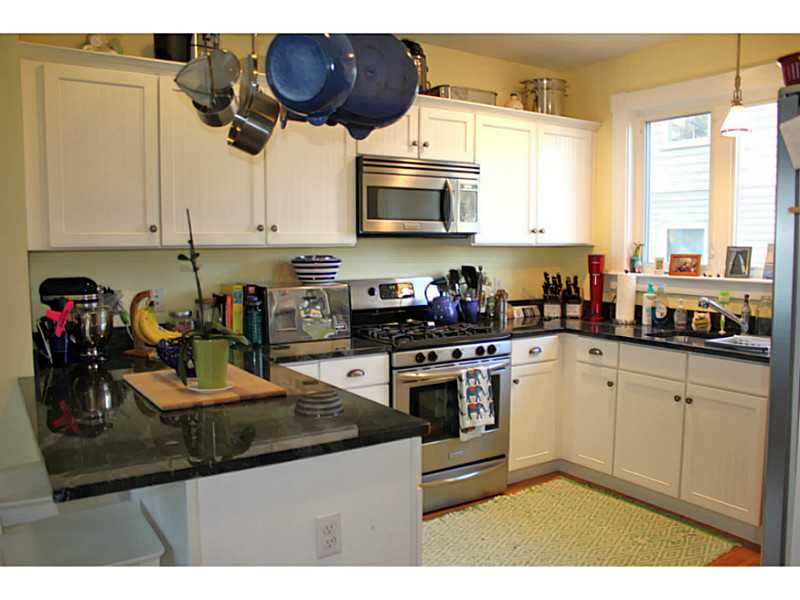 22 Bateman Avenue Newport, RI 02840 - Photo 12 of 20 Kitchen.