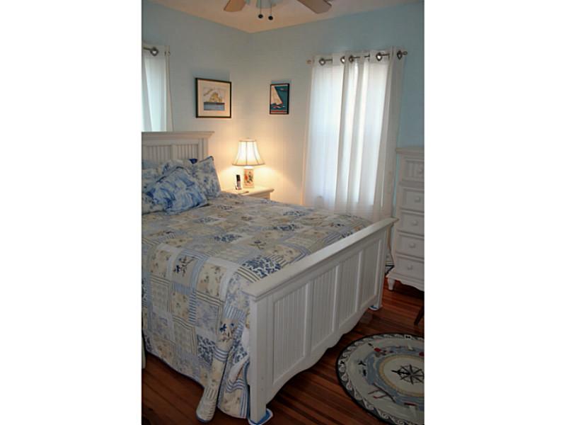 22 Bateman Avenue Newport, RI 02840 - Photo 13 of 20 Bedroom.