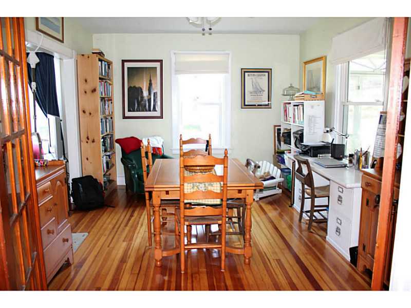 22 Bateman Avenue Newport, RI 02840 - Photo 7 of 20 Dining Room.