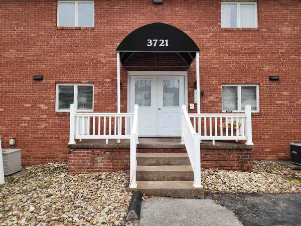 $110,000 | 3721 35th Street, Unit 1, Moline, IL 61265
