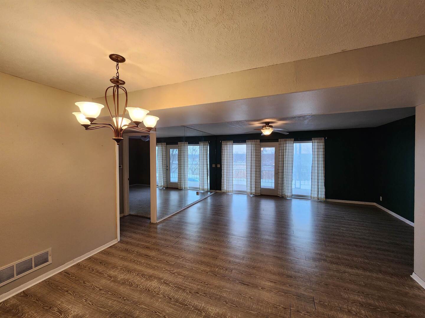 3721 35th Street, Unit 1 Moline, IL 61265 - Photo 3 of 26