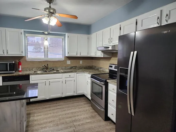 $110,000 | 3721 35th Street, Unit 1, Moline, IL 61265