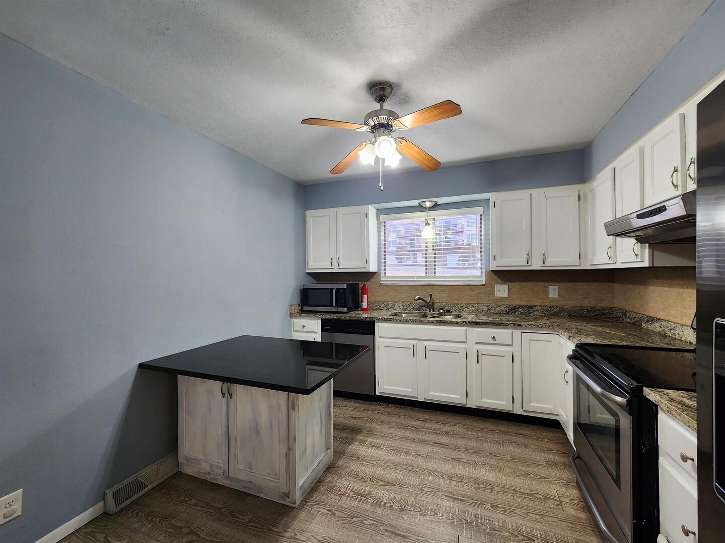 3721 35th Street, Unit 1 Moline, IL 61265 - Photo 10 of 26