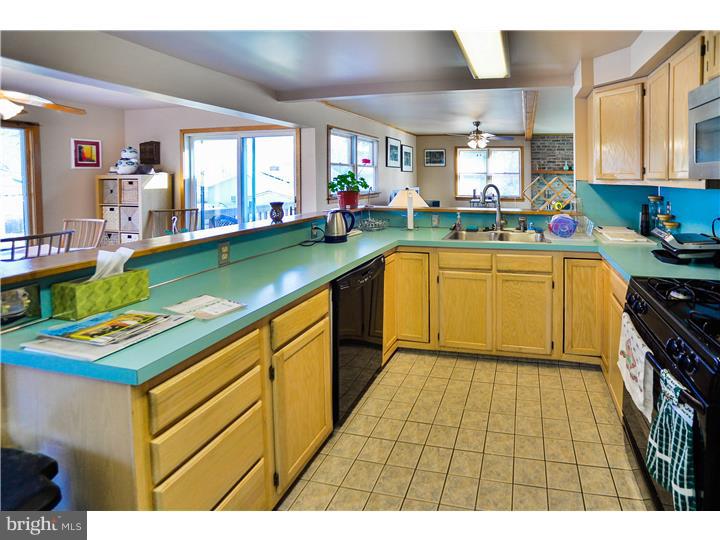 90 5th Avenue Maple Shade, NJ 08052 - Photo 16 of 22 Kitchen