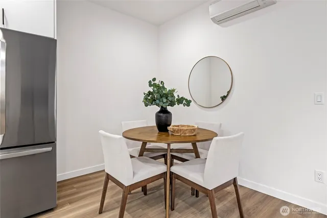 $795,950 | 1913 North 120th Street, Seattle, WA 98133