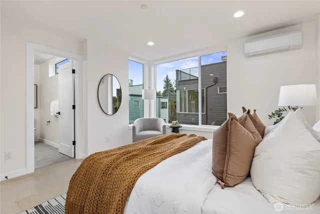 $795,950 | 1913 North 120th Street, Seattle, WA 98133