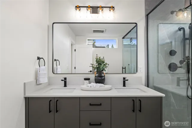 $795,950 | 1913 North 120th Street, Seattle, WA 98133