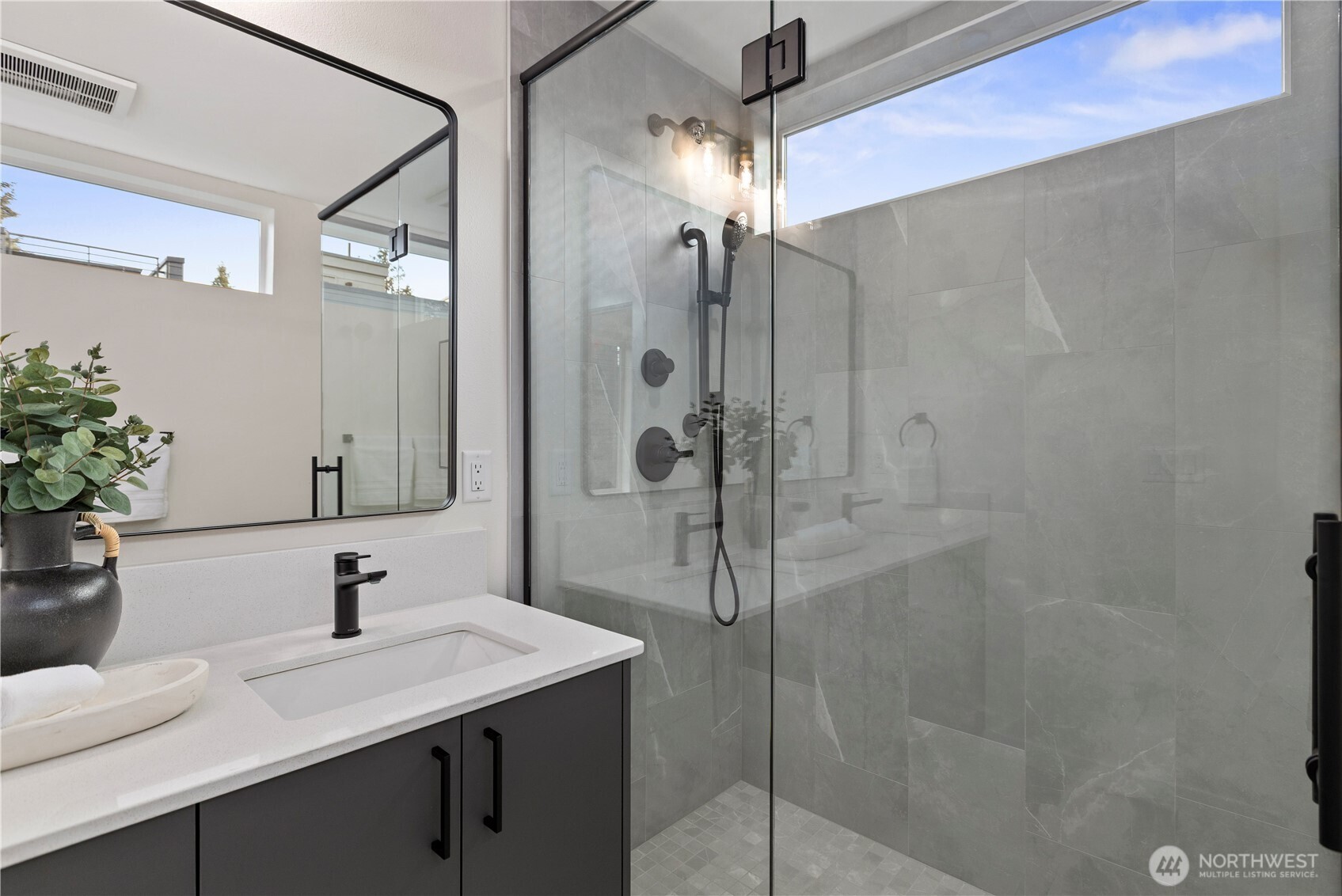 1913 North 120th Street Seattle, WA 98133 - Photo 18 of 27