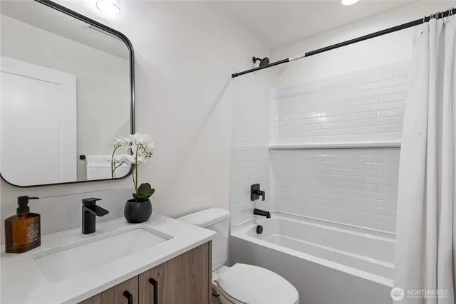 $795,950 | 1913 North 120th Street, Seattle, WA 98133