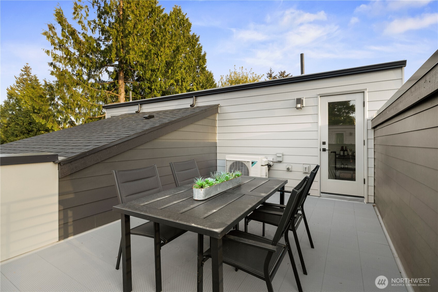 1913 North 120th Street Seattle, WA 98133 - Photo 26 of 27