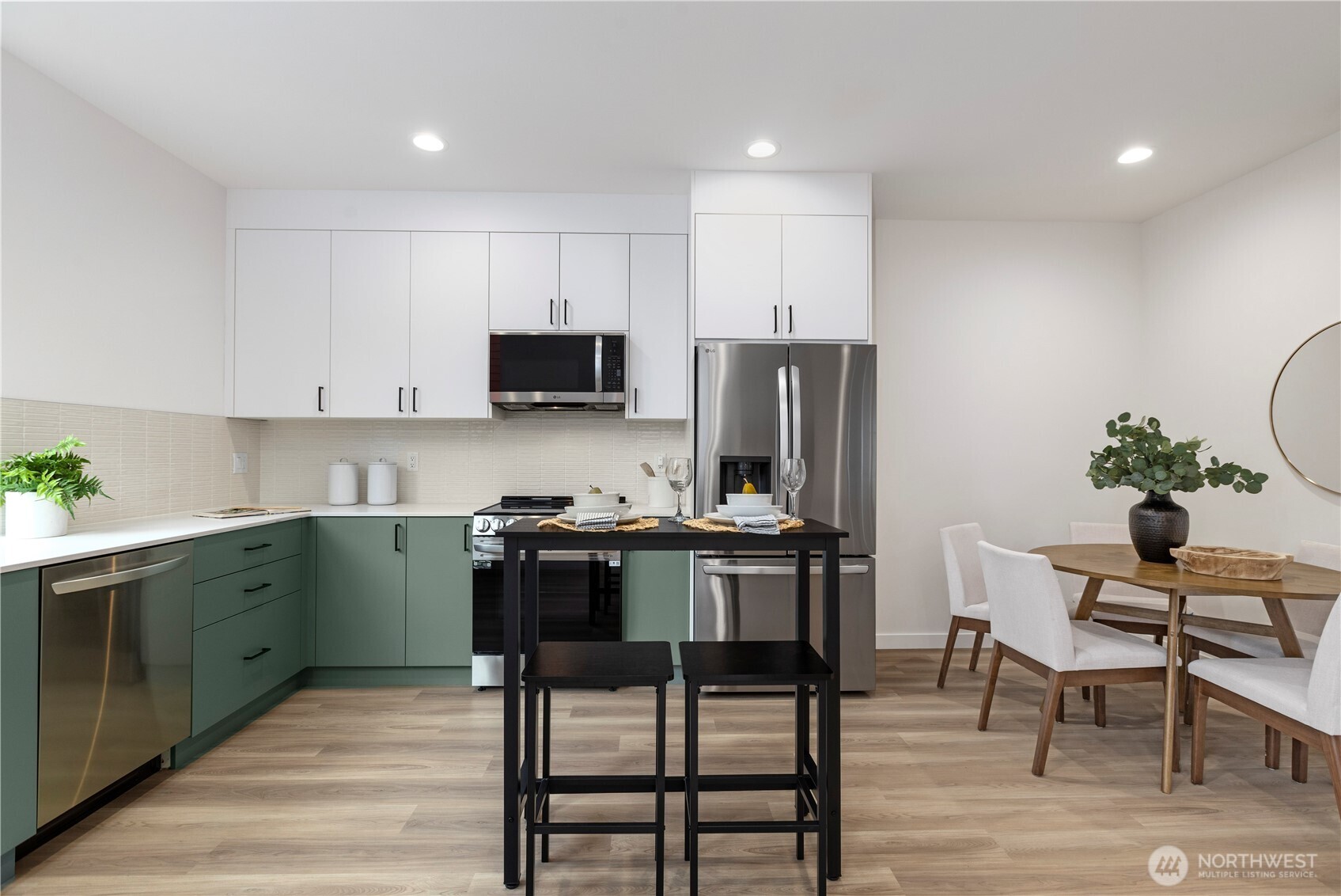 1913 North 120th Street Seattle, WA 98133 - Photo 8 of 27