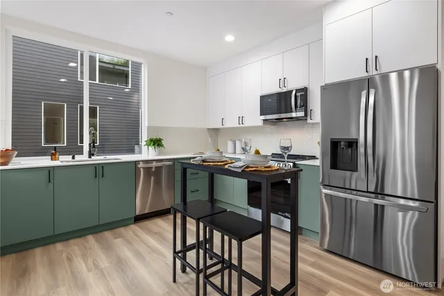 $795,950 | 1913 North 120th Street, Seattle, WA 98133