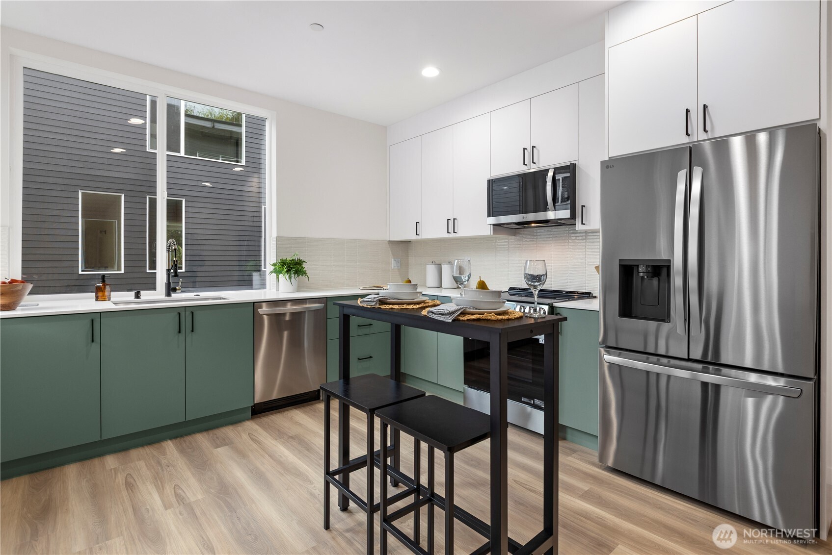 1913 North 120th Street Seattle, WA 98133 - Photo 9 of 27