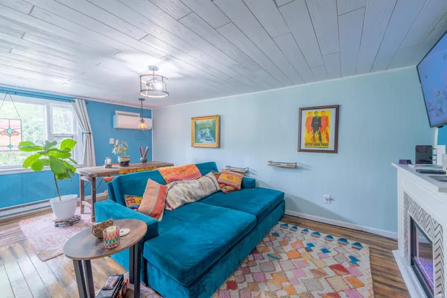 $1,600 | 1101 South Rogers Street, Unit 2, Bloomington, IN 47403