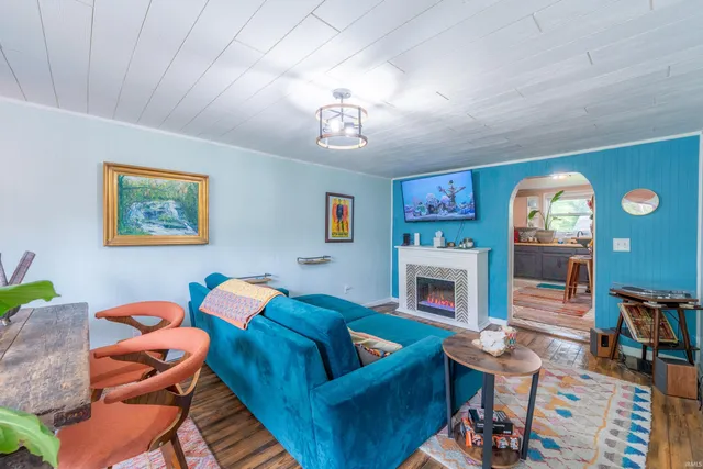 $1,600 | 1101 South Rogers Street, Unit 2, Bloomington, IN 47403