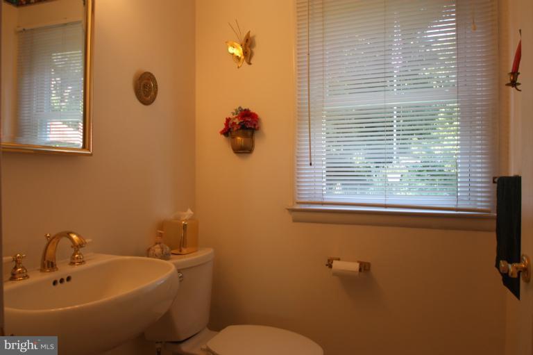 722 Providence Road Towson, MD 21286 - Photo 6 of 20 Bath