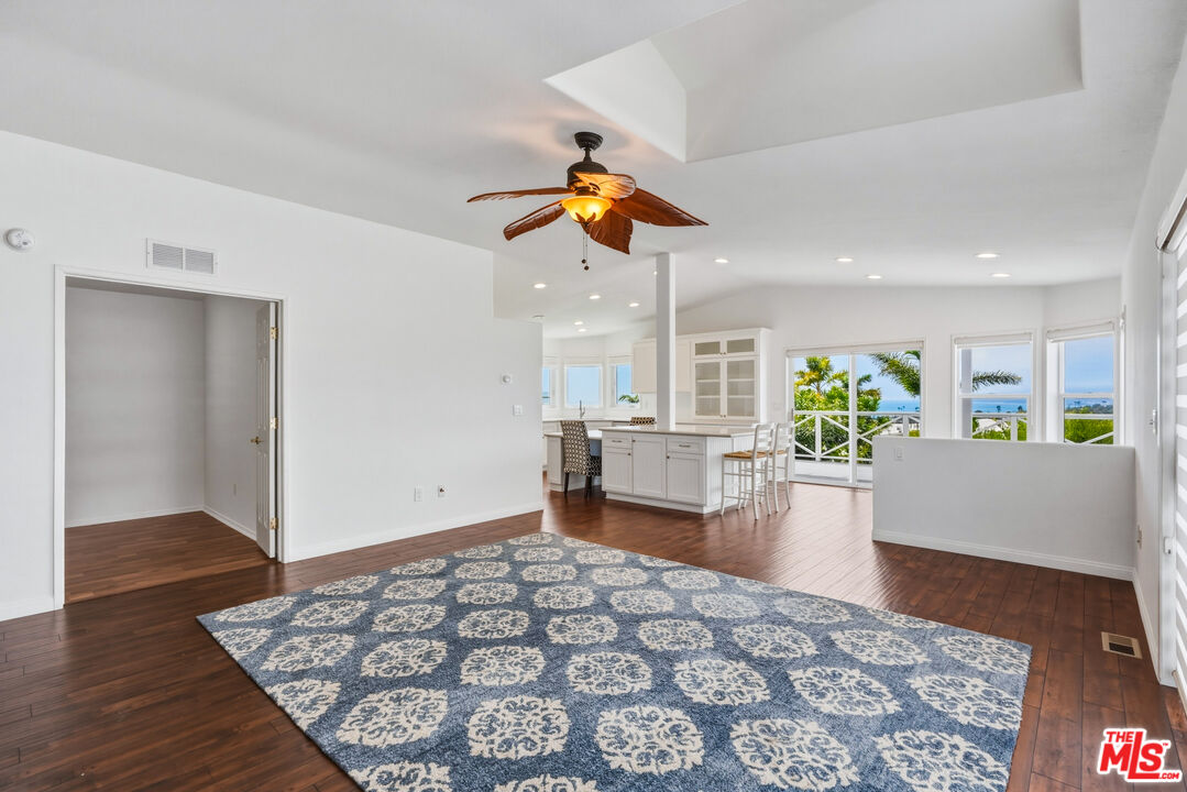 29500 Heathercliff Road, Unit 265 Malibu, CA 90265 - Photo 5 of 32
