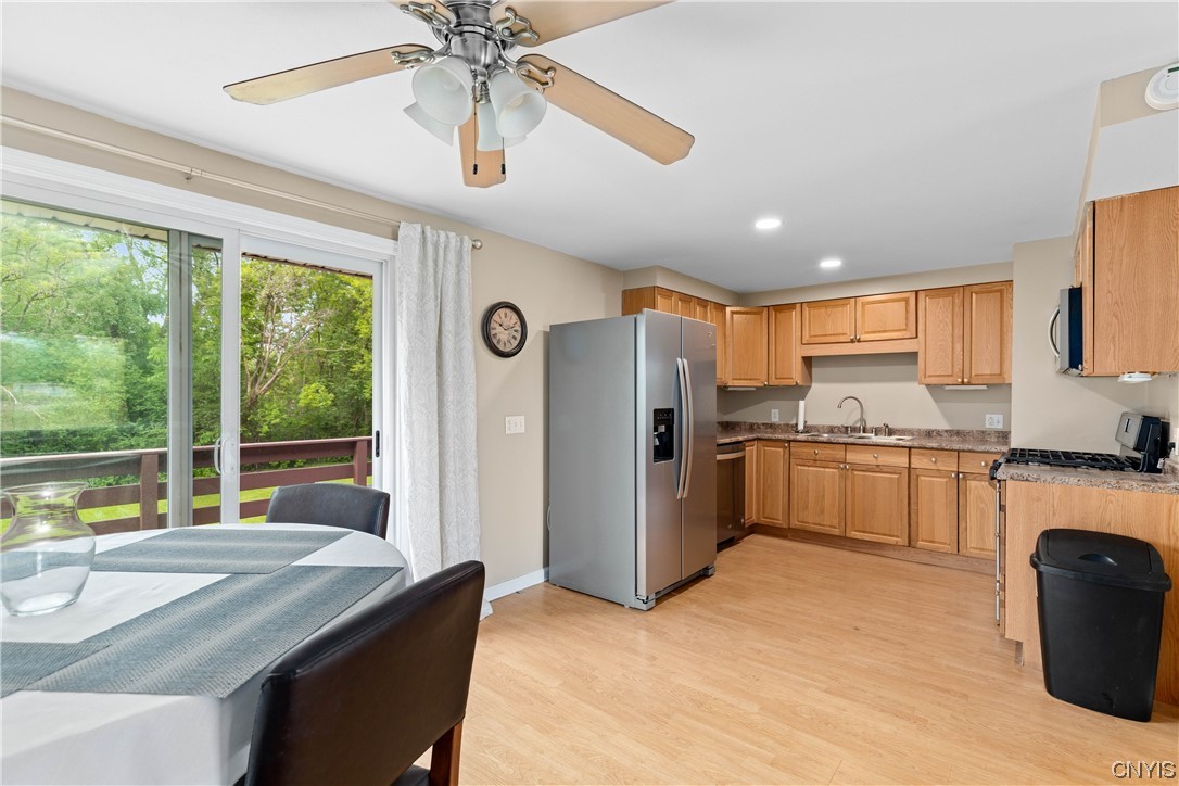 8083 Maple Road Clay, NY 13041 - Photo 5 of 21