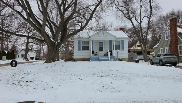 $2,150 | 542 Whitney Avenue, Winthrop Harbor, IL 60096
