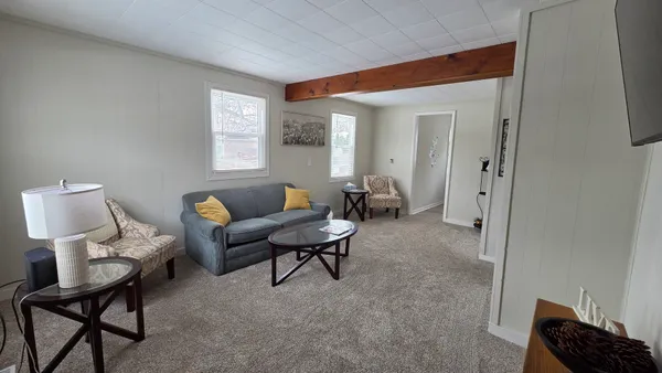 $2,150 | 542 Whitney Avenue, Winthrop Harbor, IL 60096