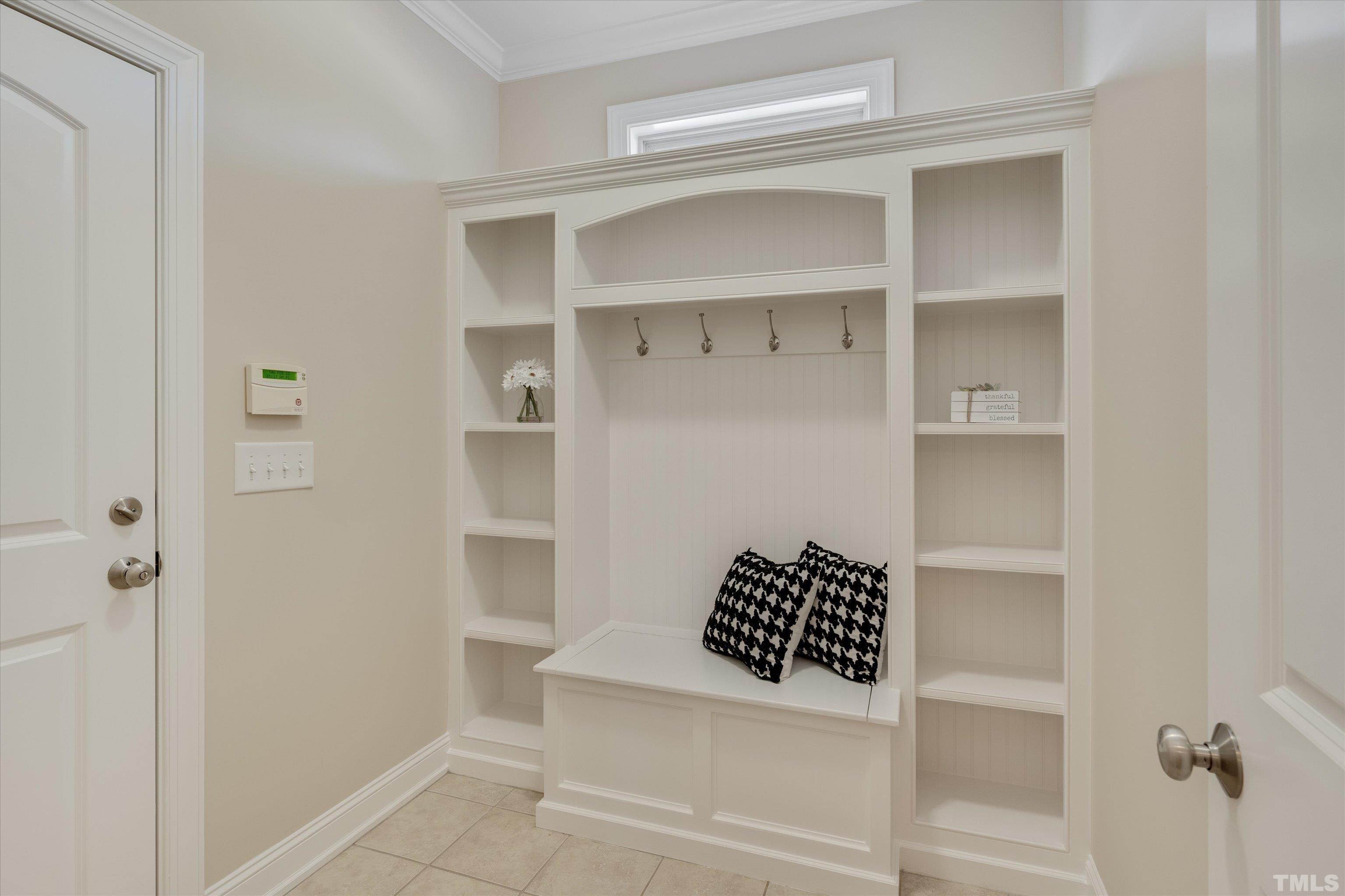 2704 Full Circle Raleigh, NC 27613 - Photo 16 of 32 a bathroom with a bathtub