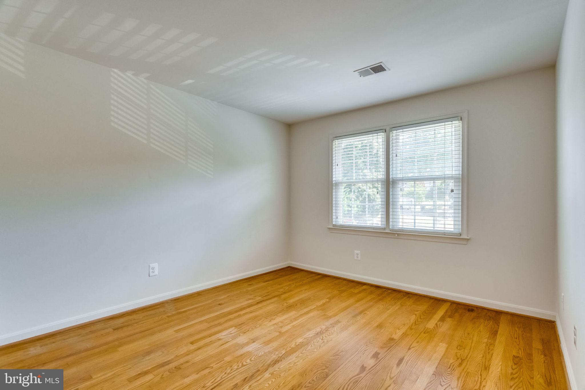 4714 Exeter Street Annandale, VA 22003 - Photo 18 of 40