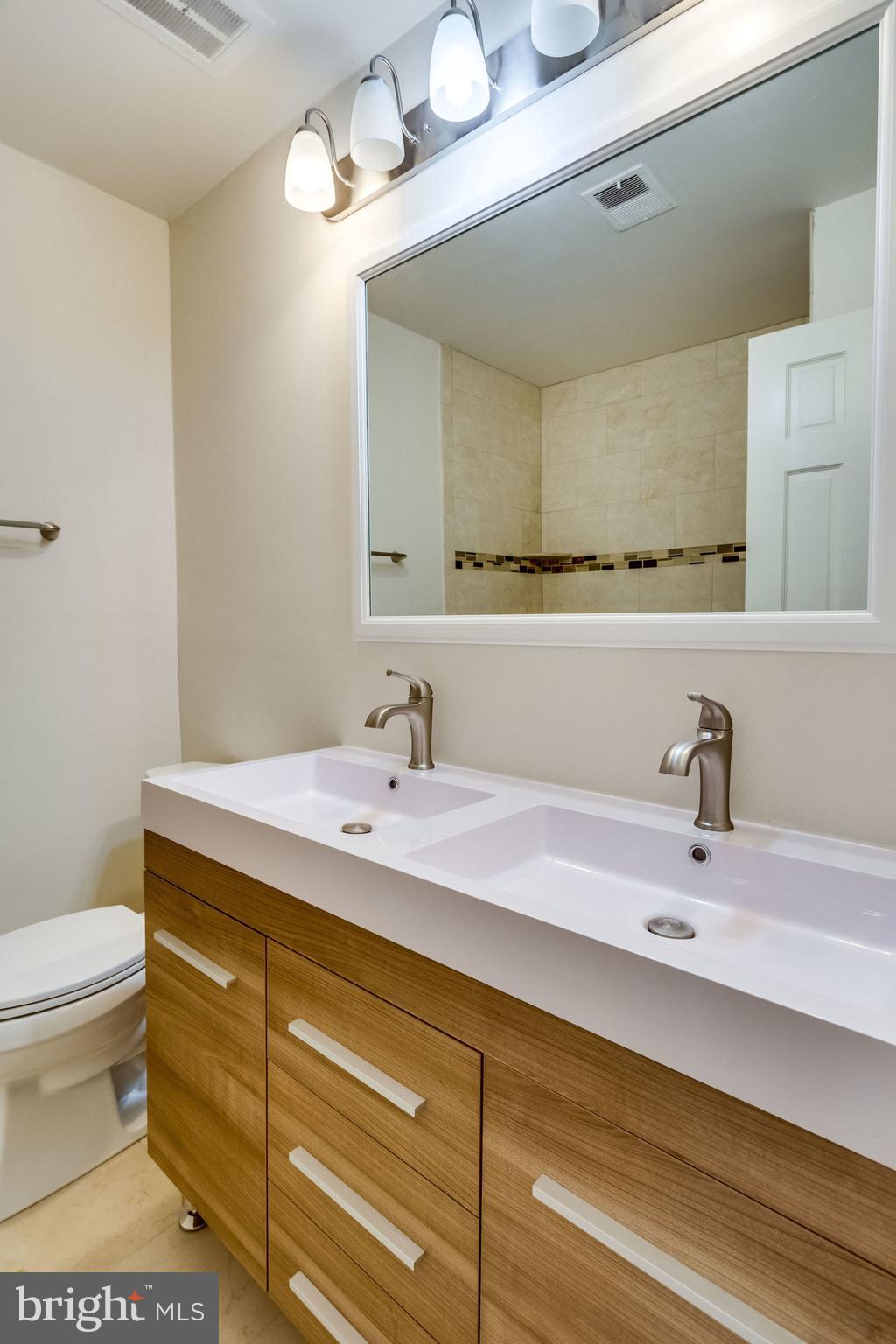 4714 Exeter Street Annandale, VA 22003 - Photo 19 of 40