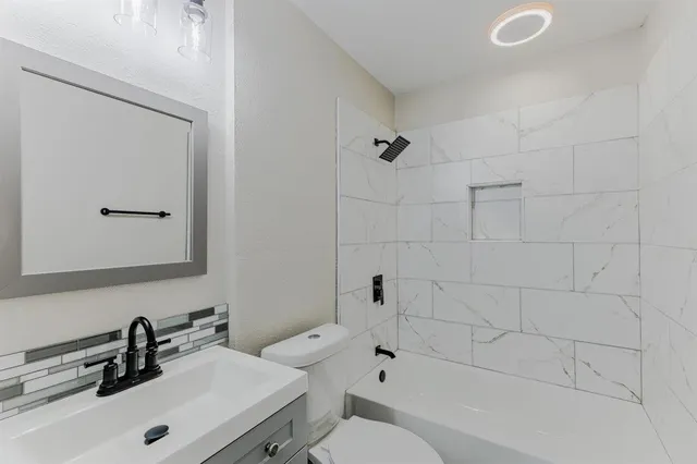 $2,000 | 3305 Elm Grove Road, Rowlett, TX 75098