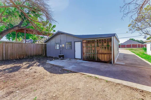 $2,000 | 3305 Elm Grove Road, Rowlett, TX 75098