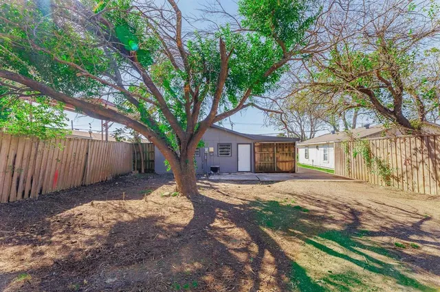 $2,000 | 3305 Elm Grove Road, Rowlett, TX 75098