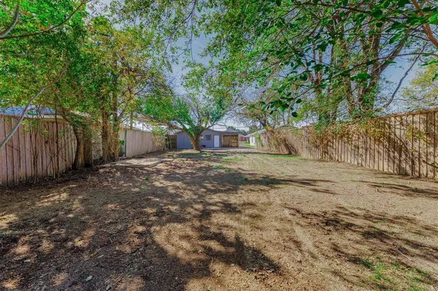 $2,000 | 3305 Elm Grove Road, Rowlett, TX 75098