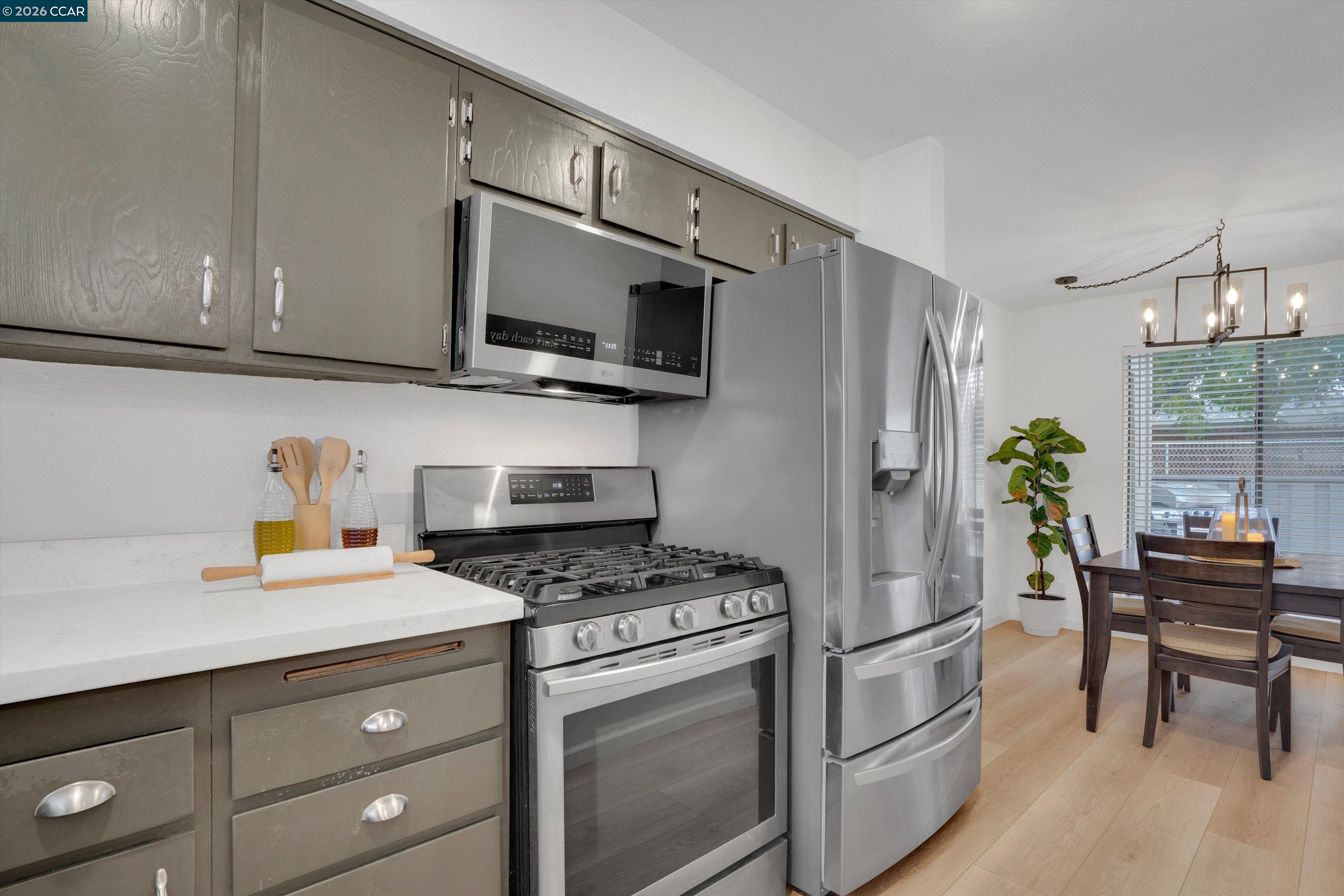 1120 Kenwal Road, Unit C Concord, CA 94521 - Photo 5 of 35