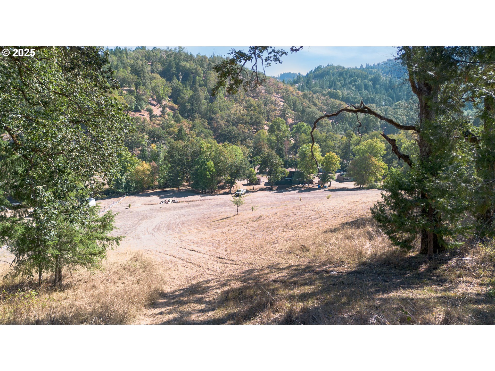 617 Poison Oak Drive Winston, OR 97496 - Photo 14 of 39