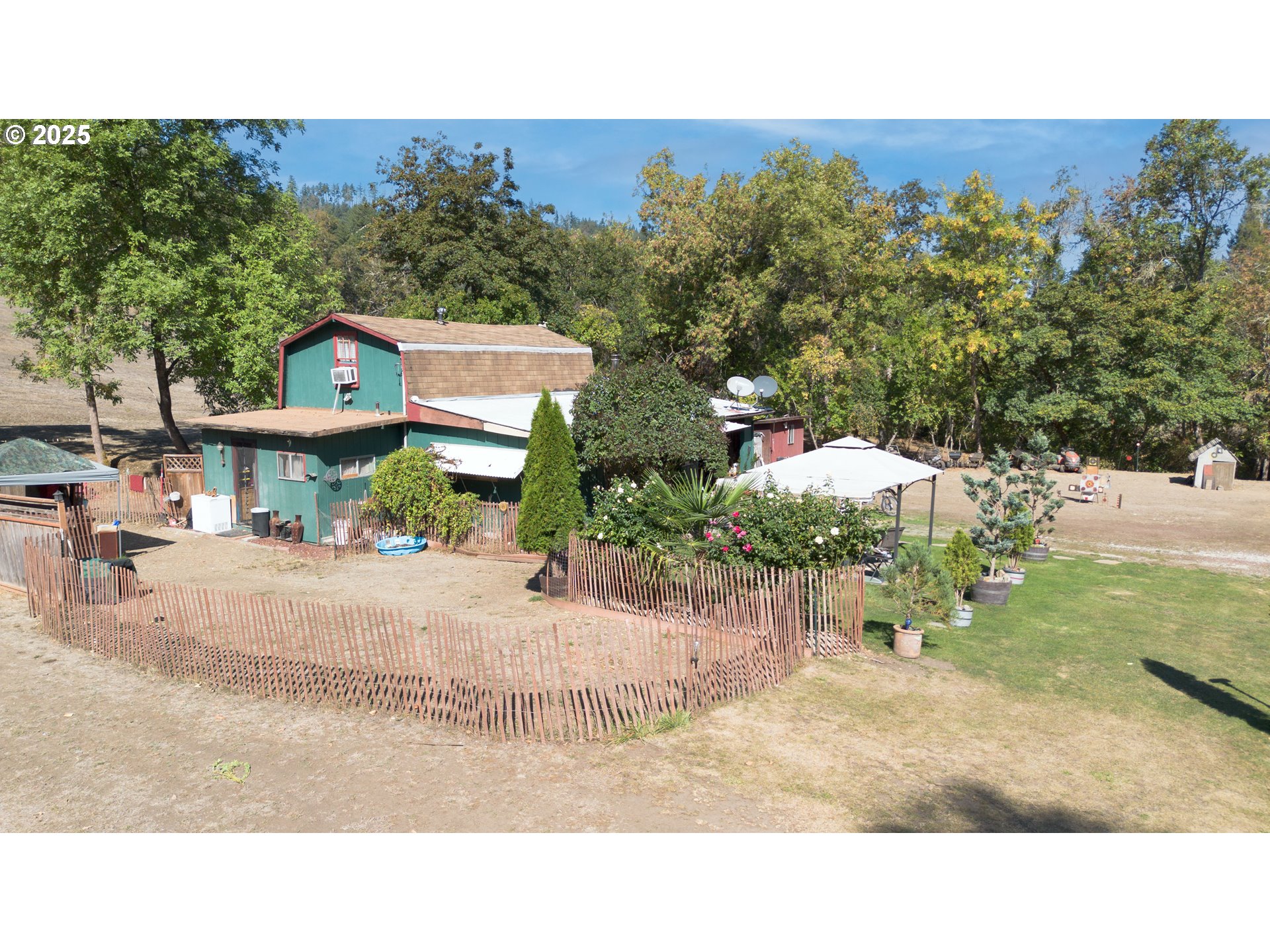 617 Poison Oak Drive Winston, OR 97496 - Photo 2 of 39