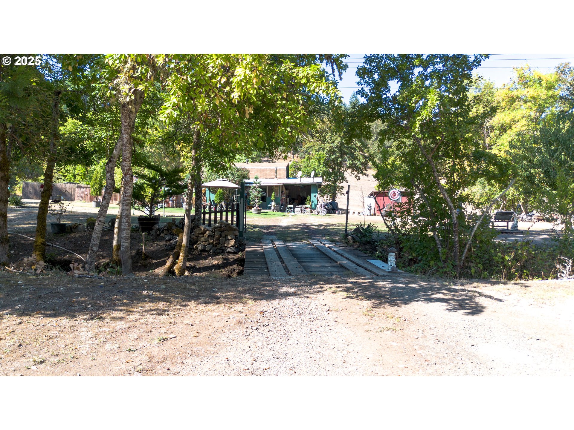 617 Poison Oak Drive Winston, OR 97496 - Photo 26 of 39