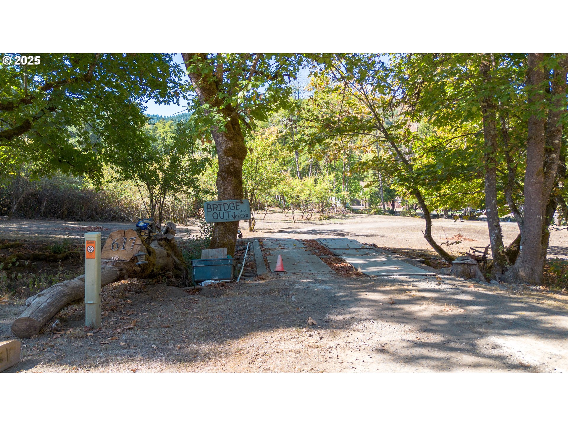 617 Poison Oak Drive Winston, OR 97496 - Photo 35 of 39