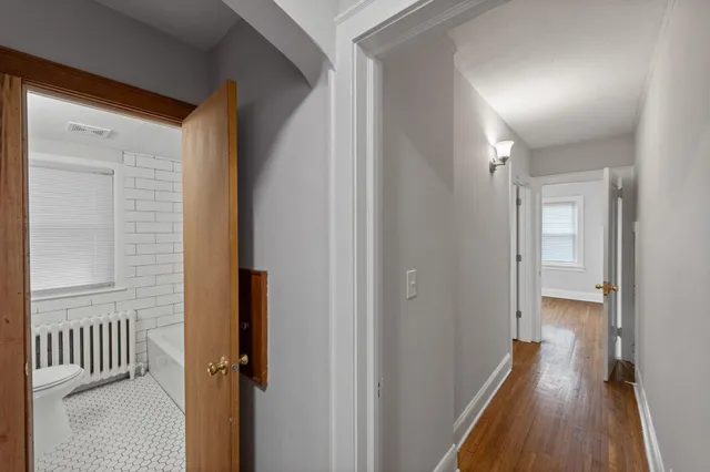 $1,950 | 4253 North James Avenue, Unit 1, Minneapolis, MN 55412