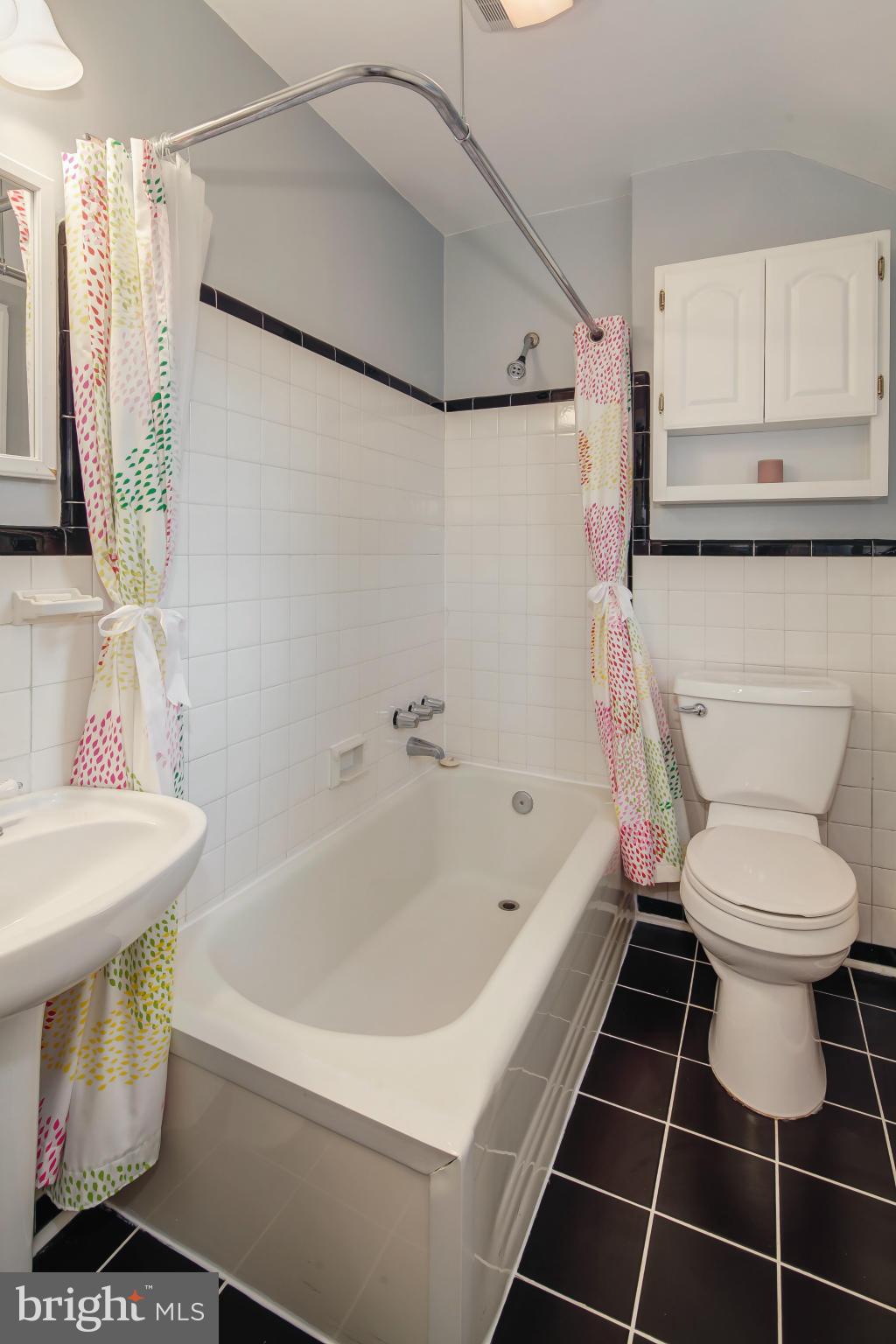 1116 Meurilee Lane Silver Spring, MD 20901 - Photo 23 of 30 Bath