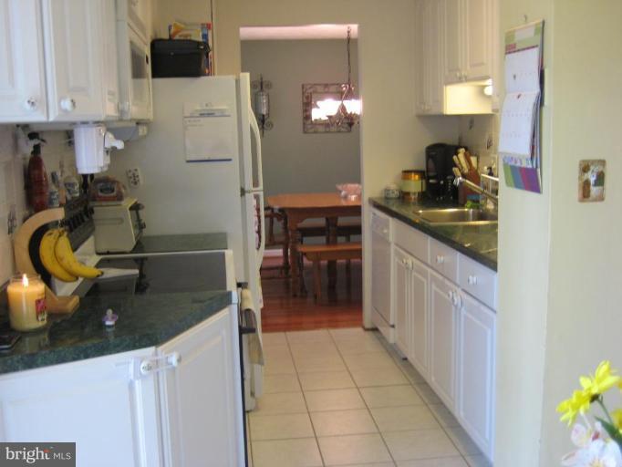 48 Boxthorn Road Abingdon, MD 21009 - Photo 5 of 27 Kitchen