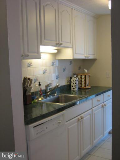 48 Boxthorn Road Abingdon, MD 21009 - Photo 7 of 27 Kitchen #3
