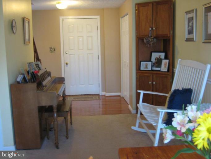 48 Boxthorn Road Abingdon, MD 21009 - Photo 8 of 27 Entrance / Foyer