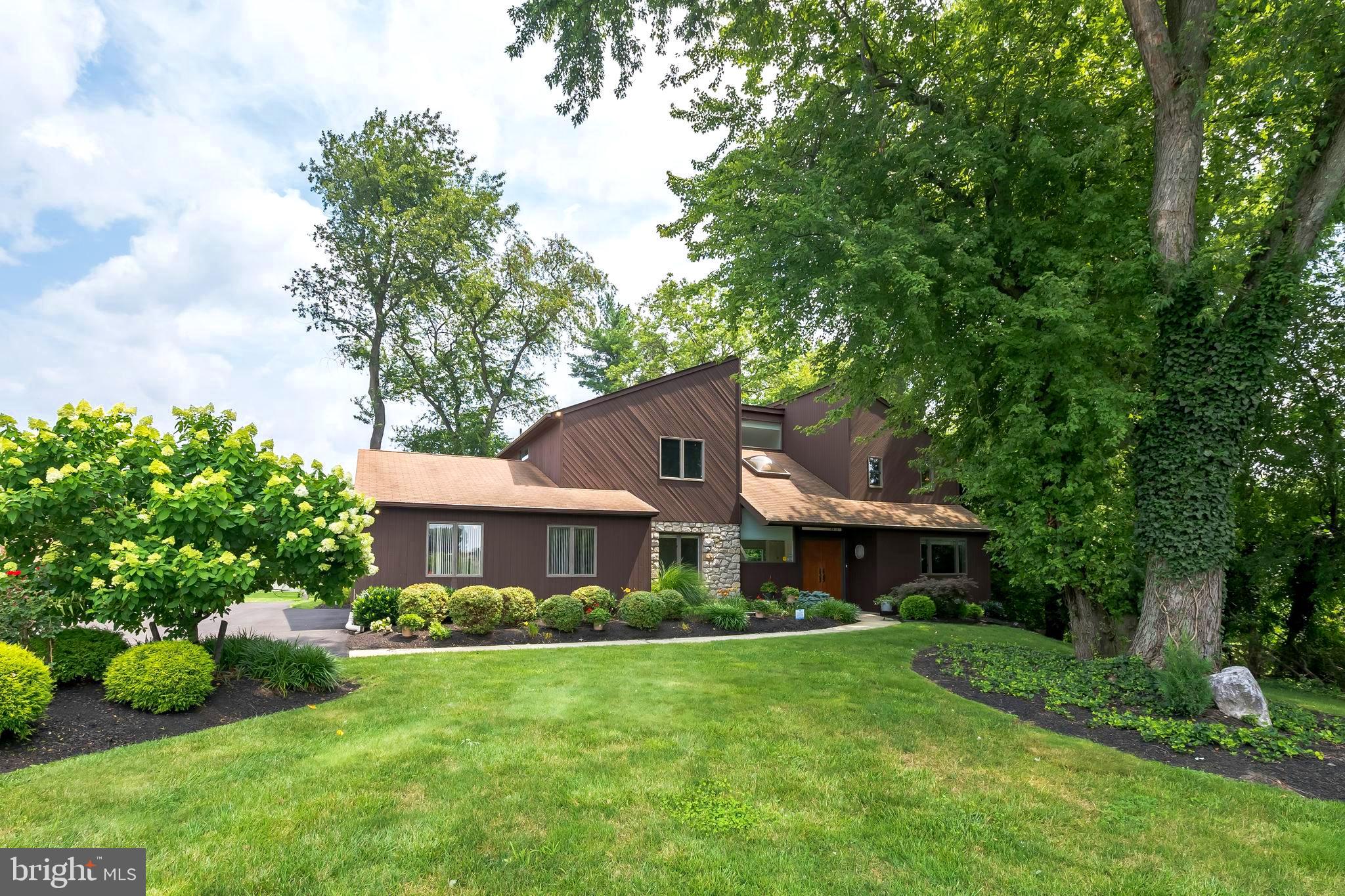 57 Kent Road Huntingdon Valley, PA 19006 - Photo 1 of 50