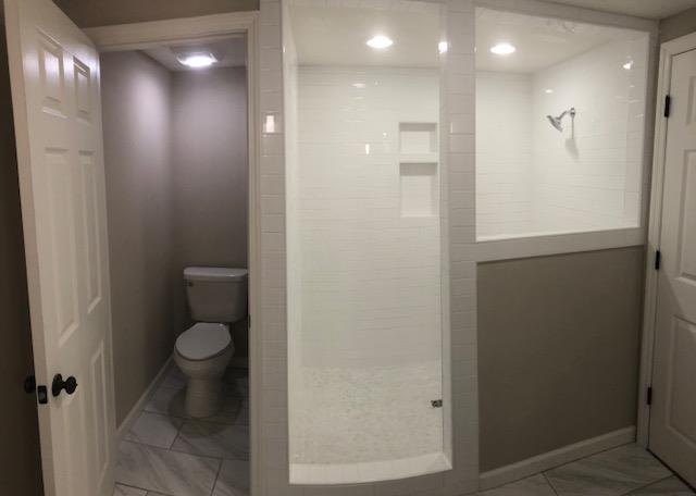 309 Butler Road Portland, TN 37148 - Photo 20 of 30 a bathroom with a shower and a toilet