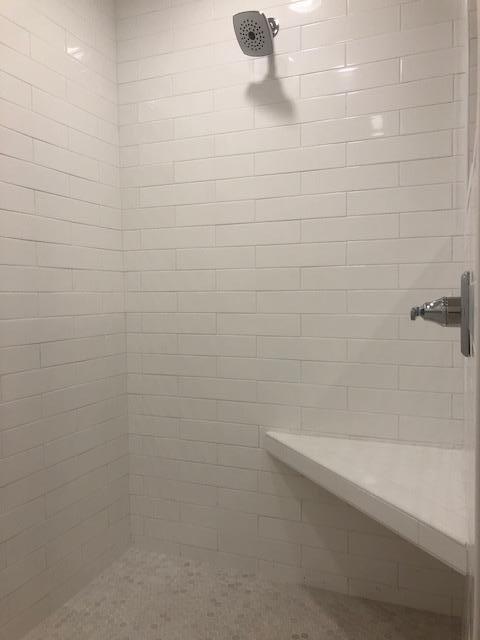 309 Butler Road Portland, TN 37148 - Photo 21 of 30 a close up of a bathtub