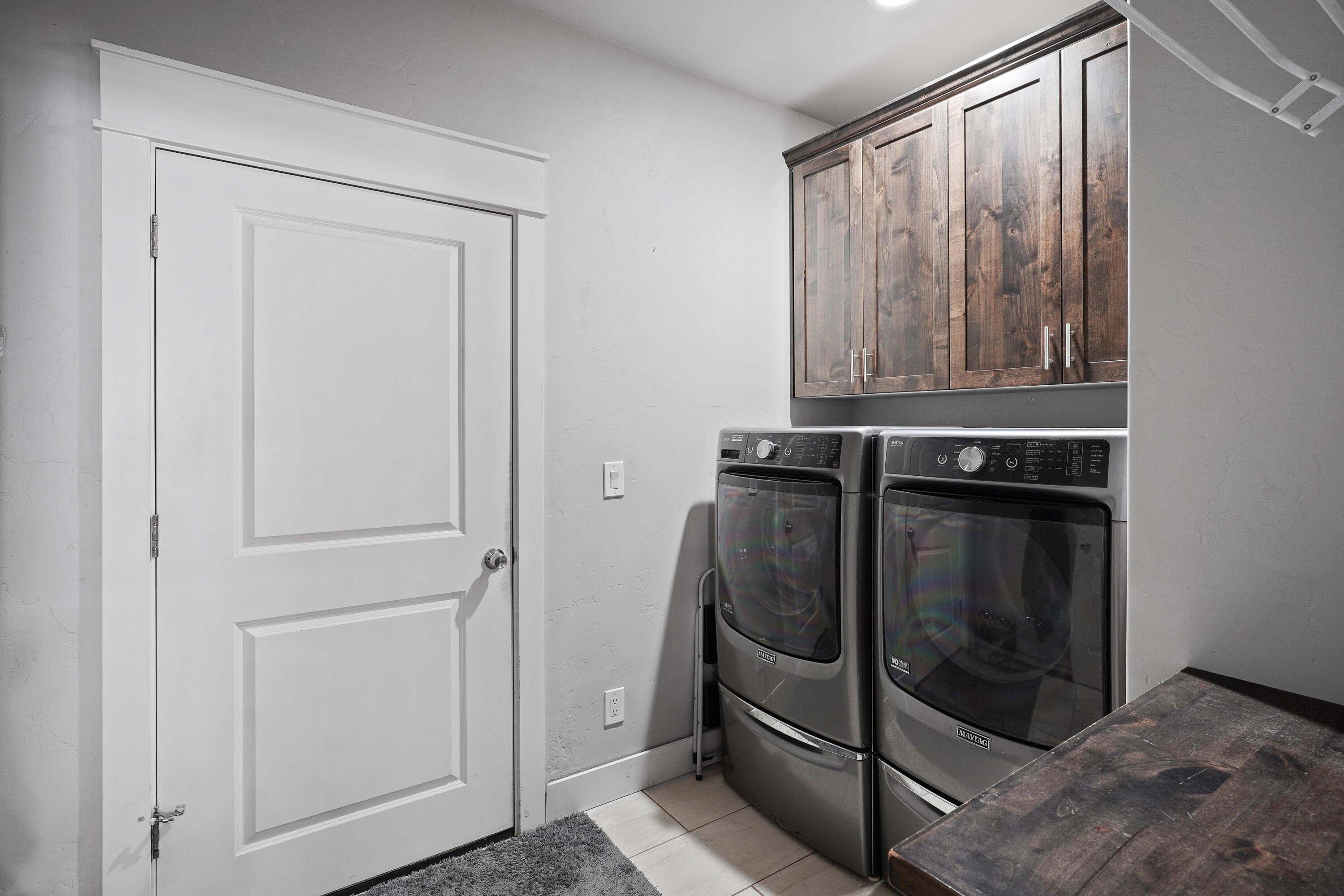 60261 Cinder Butte Road Bend, OR 97702 - Photo 11 of 46 Laundry Room