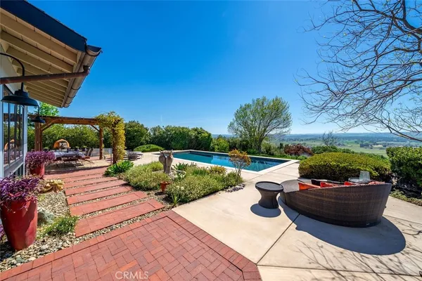 $1,850,000 | 5650 El Pharo Drive, Paso Robles, CA 93446